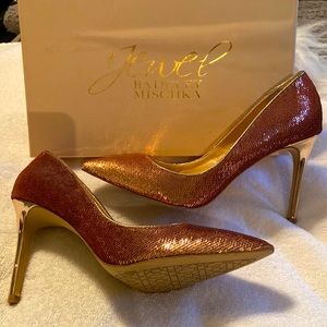 Jewel by Badgley Mischka Rose Gold Sparkle Shoes! Worn once for a wedding!